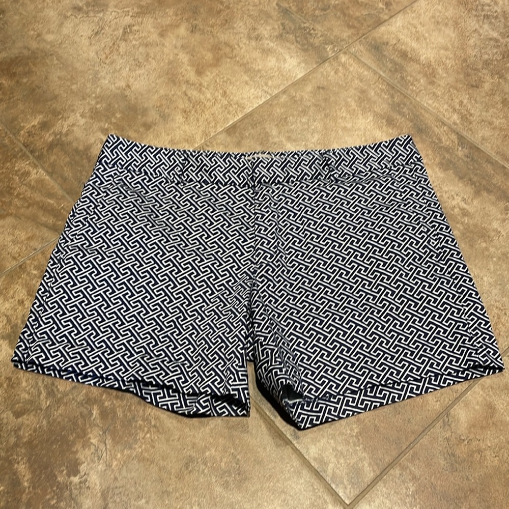 Banana Republic Navy Pattern shorts—Size 6